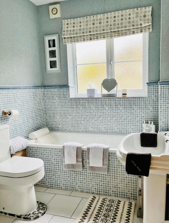 Bed and Breakfast Woodbriar Penmaen-mawr Esterno foto